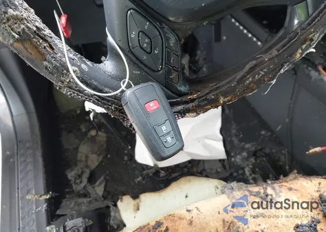 2021 Toyota C-Hr Xle z USA, uszkodzony, nr VIN JTNKHMBX8M1114925